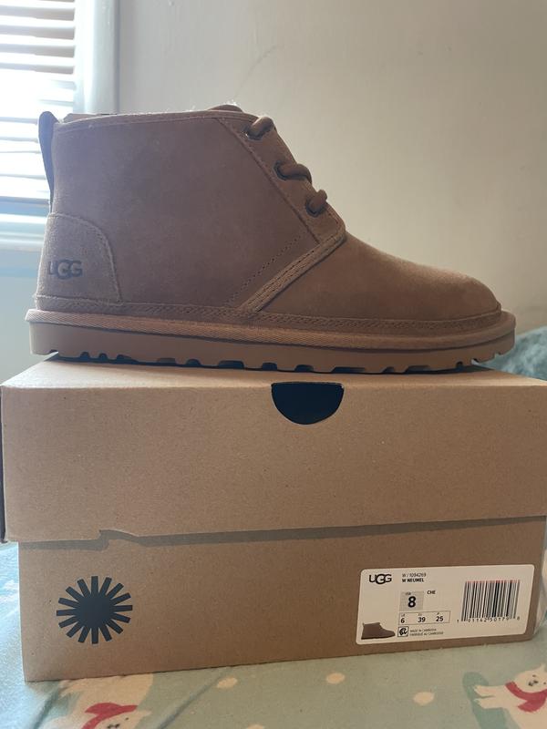 Lizamara's photo of the Neumel Boots. Photo 1 of 1