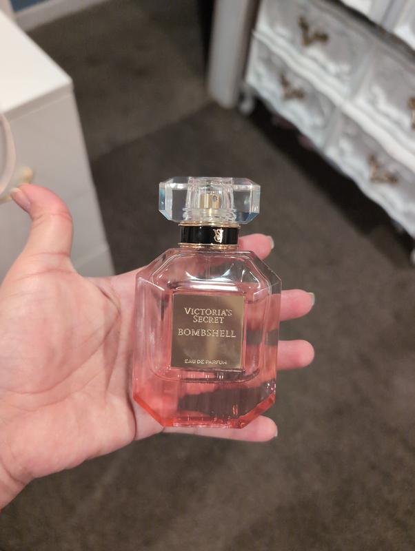 Buy Bombshell Eau de Parfum 3.4 oz, 3.4 Oz - Order Fragrances