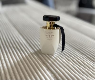 Buy Very Sexy Oasis Eau de Parfum - Order Fragrances online 5000008960 -  Victoria's Secret US