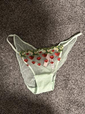 Strawberry Embroidery Cheekini Panty
