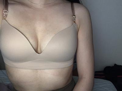 Emily's photo of the Smooth Wireless Push-Up Plunge Bra. Photo 1 of 1. Bild-Bewertung geteilt von Emily