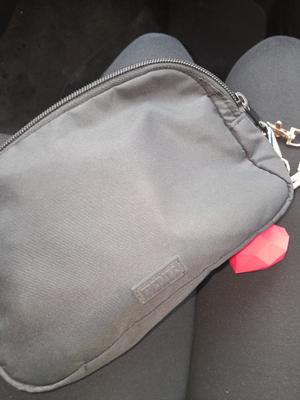 AMANDA's photo of the Belt Bag. Photo 1 of 3. Review Image shared by AMANDA