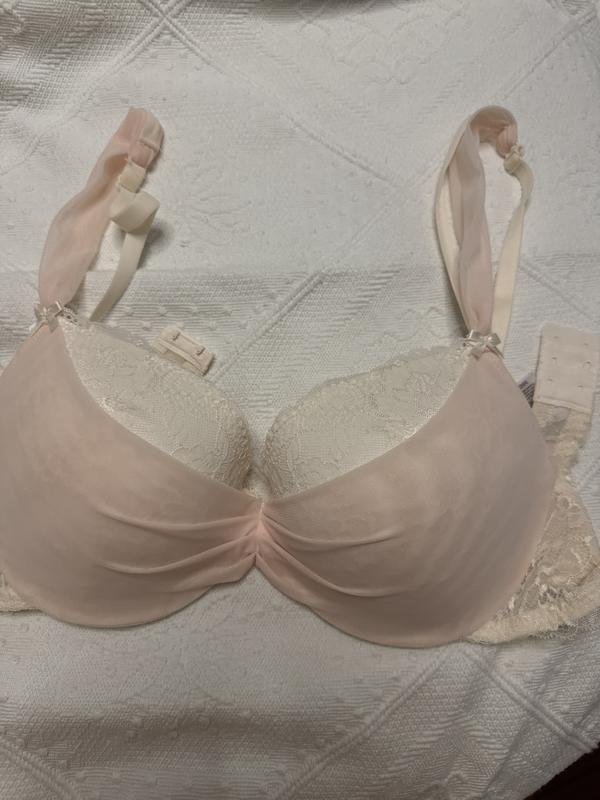 Raniianii's photo of the Clairabelle Demi Bra. Photo 1 of 1