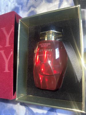 Buy Very Sexy オードパルファム, 1.7oz - Order Fragrances
