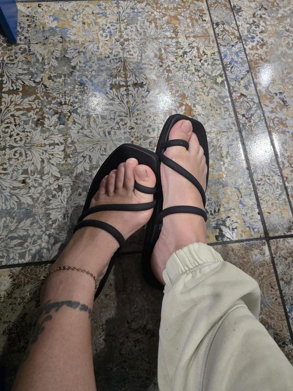 Mariel's photo of the Miami Toe-Loop Sandal. Photo 1 of 1