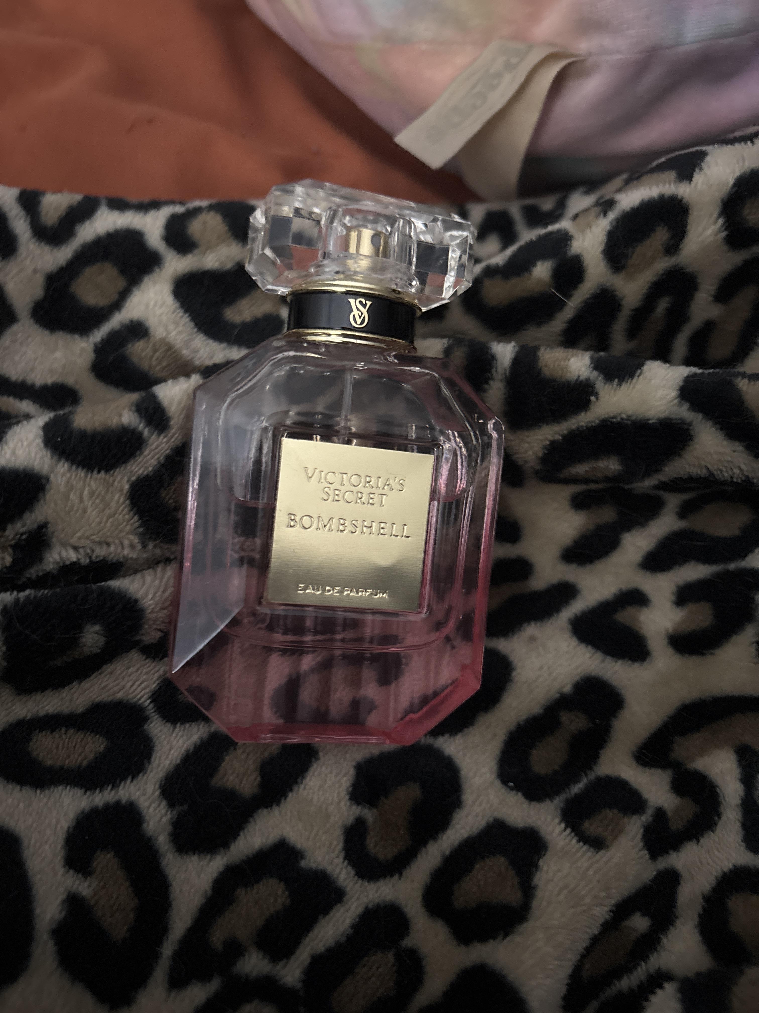Buy Bombshell Eau de Parfum 1.7 oz, 1.7 Oz - Order Fragrances