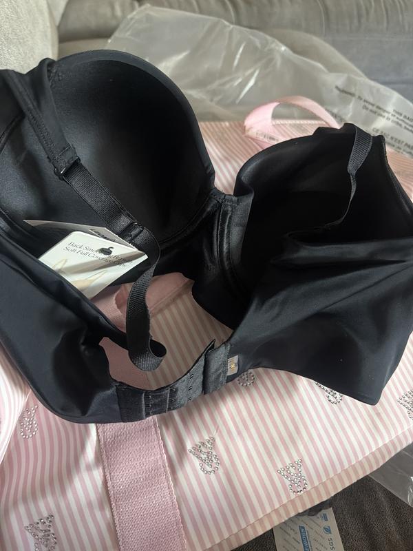 Huda's photo of the Back Smoothing Full Coverage Bra. Photo 3 of 3