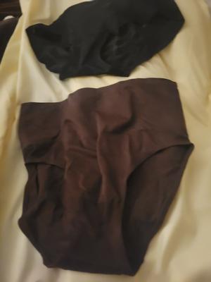 Sherri's photo of the Moderate Compression Undetectable Contouring Panty. Photo 1 of 3