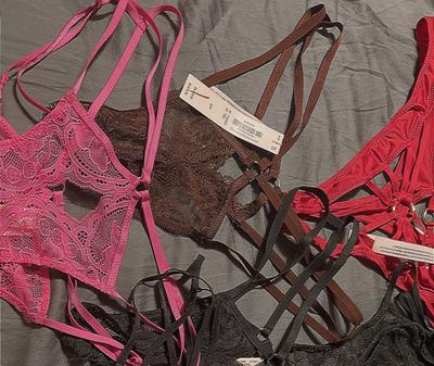 Elizabeth's photo of the Rose Lace Crotchless Panty. Photo 1 of 1. Bild-Bewertung geteilt von Elizabeth