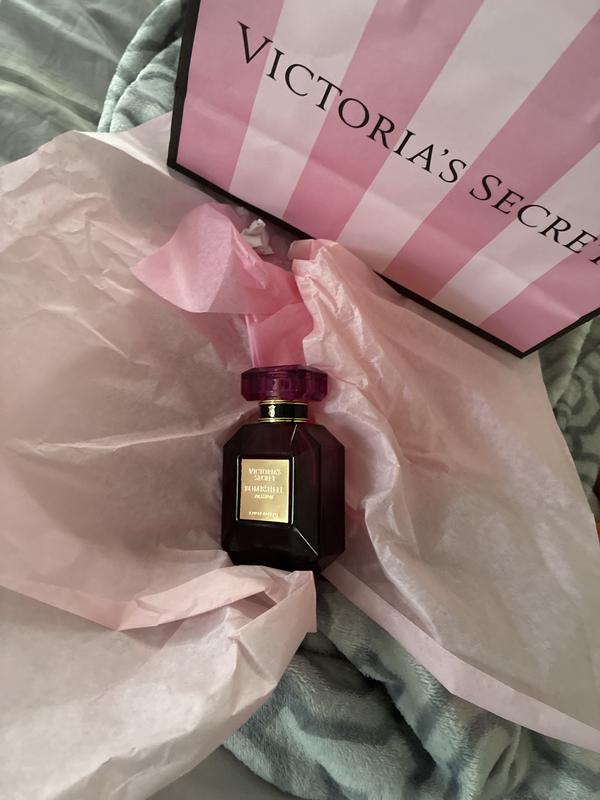 Bombshell Passion オードパルファム 1.7 oz, 1.7ozを購入