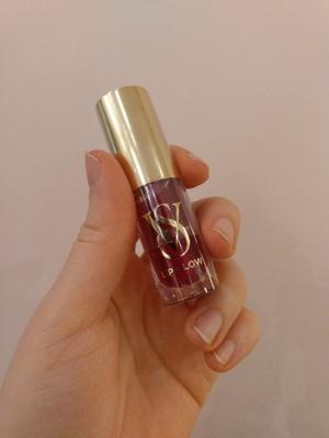 Darian's photo of the New Look, Same Formula! Lip Glow Sheer Lip Oil. Photo 1 of 1. Bild-Bewertung geteilt von Darian