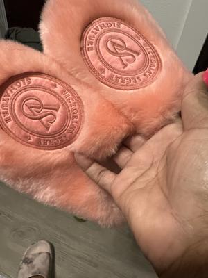 【Victoria's Secret】クローズトウ フェイクファー スリッパ クローズトウ フェイクファー スリッパ, ホワイトを購入する