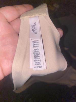 Mariana's photo of the Smooth Wireless Push-Up Plunge Bra. Photo 3 of 3. Bild-Bewertung geteilt von Mariana