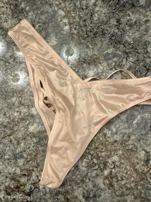 JAMIE's photo of the Smooth Strappy-Back High-Leg Thong Panty. Photo 2 of 2. Bild-Bewertung geteilt von JAMIE
