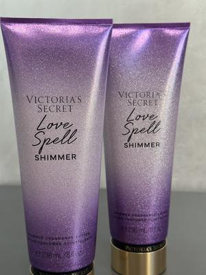 VICTORIA S SECRET BODY LOTION GLITTER HUSTLE 236ML - D'Or Mais Saúde