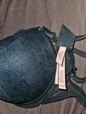 Karen's photo of the Sexy Tee Fleur Noir Lace Push-Up Bra. Photo 1 of 2. Review Image shared by Karen