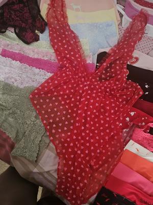 Felicia 's photo of the Tease Heart Mesh Romper. Foto 1 von 1. Bild-Bewertung geteilt von Felicia