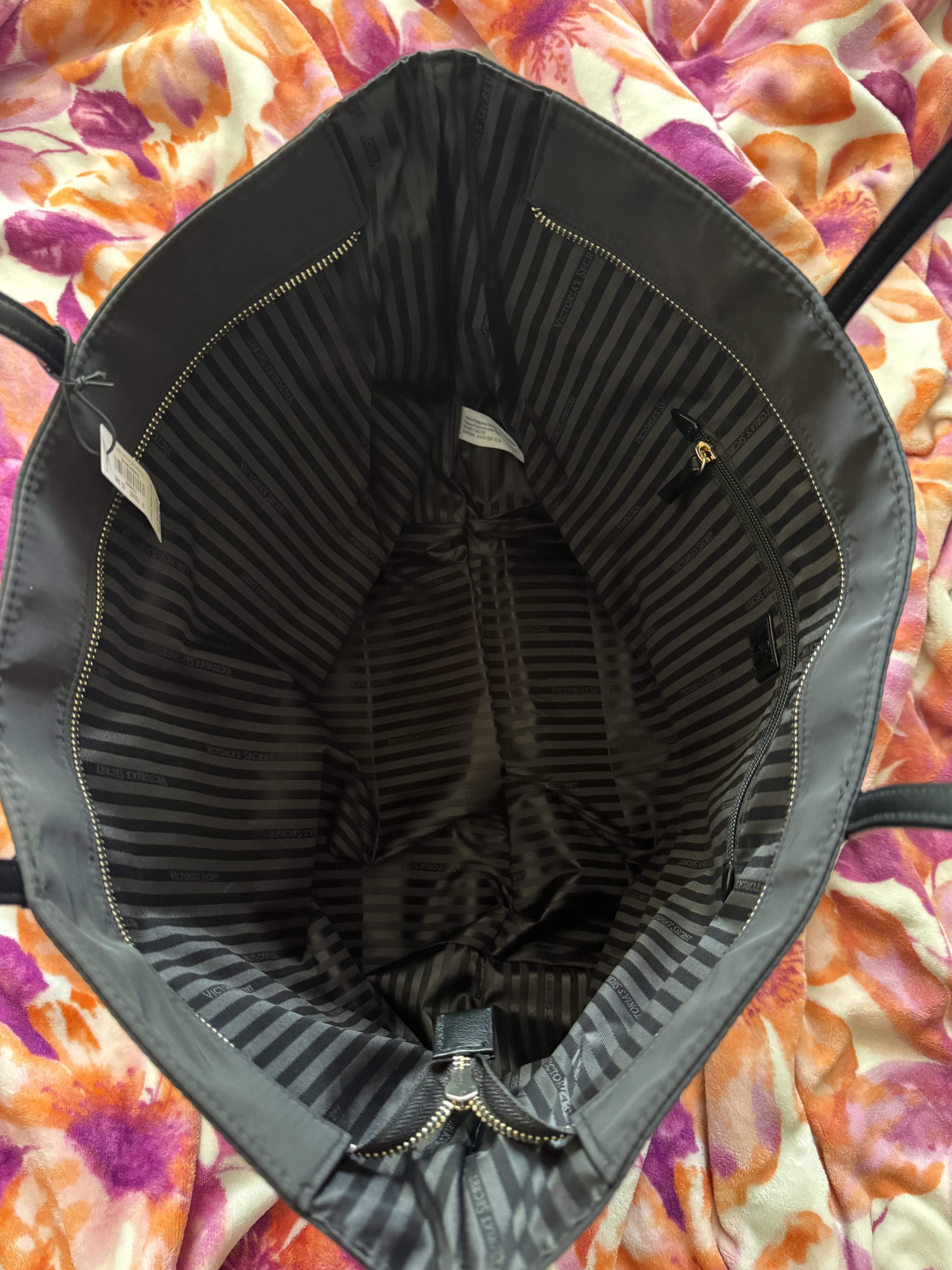 Sac cabas rose porté