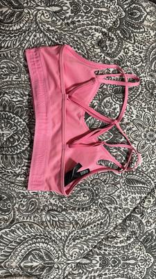 97ALECEDENO's photo of the Ultimate Strappy Back Lightly Lined Sports Bra. Photo 2 of 3. Review Image shared by 97alecedeno