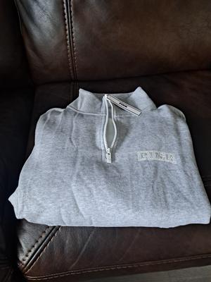 Sagrario 's photo of the Ivy Fleece Quarter-Zip Sweatshirt. Photo 1 of 1. Review Image shared by Sagrario