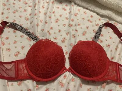 Victoria's Secret So Obsessed wireless red push up - Depop