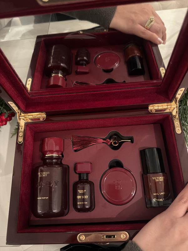 Buy 4-Piece Very Sexy Gift Set ft. Full-Sized Eau de Parfum with