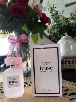Mother's photo of the Tease Sugar Fleur Eau de Parfum - 3,40 oz. Photo 1 of 1. Bild-Bewertung geteilt von Mother