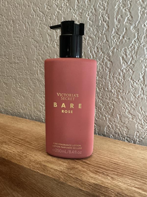 Bare Sueded Vanilla ファイン フレグランス ローション をチェック