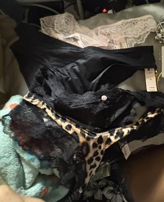 Zeph's photo of the Rose Lace-Trim High-Leg Thong Panty. Photo 1 of 1. Bild-Bewertung geteilt von Zeph