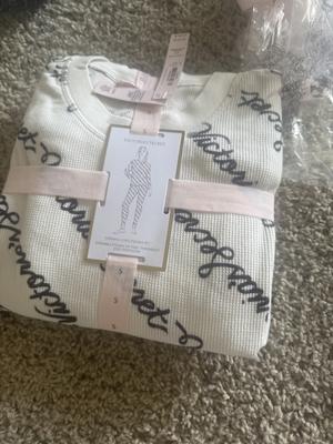 Dmitryi's photo of the Thermal Long Pajama Set. Photo 1 of 1. Review Image shared by Dmitryi