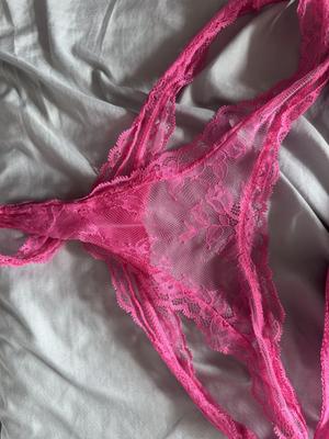 Rose's photo of the Rose Lace High-Leg Thong Panty. Photo 2 of 2. Bild-Bewertung geteilt von Rose