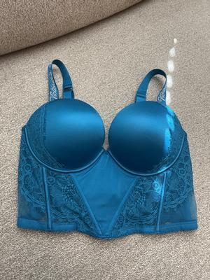 VC sale Patent or Faux Leather Bra in Cup Sizes A D -  Canada
