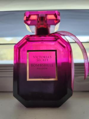 Victoria's Secret BOMBSHELL PASSION EAU DE PARFUM shops -50ml/1.7oz