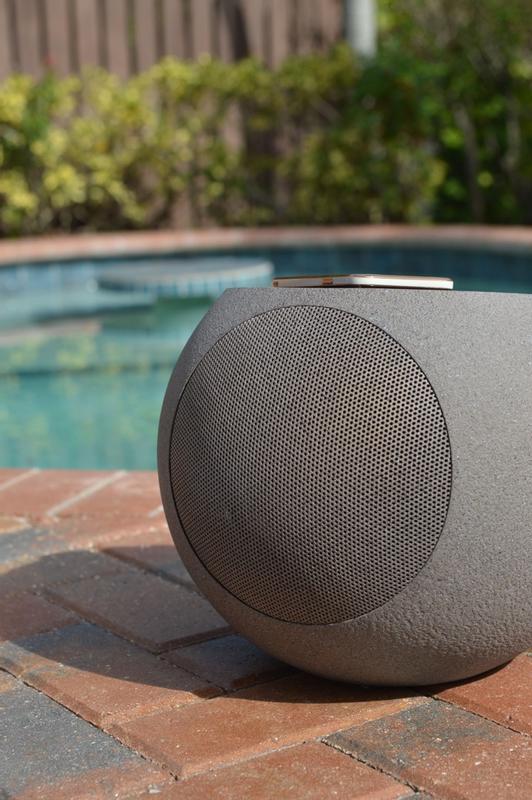 Customer photo for "Powerful speaker with crystal clear sound"