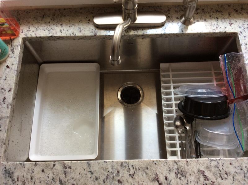 Vigo All In One 32 Ludlow Stainless Steel Undermount Kitchen Sink