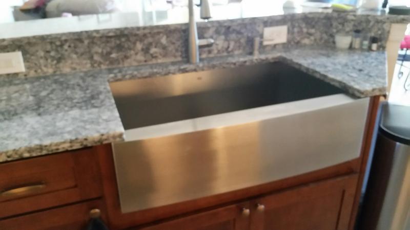 Farmhouse sink