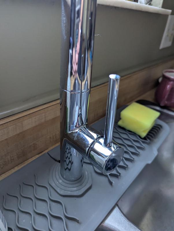 Great modern smooth handle.