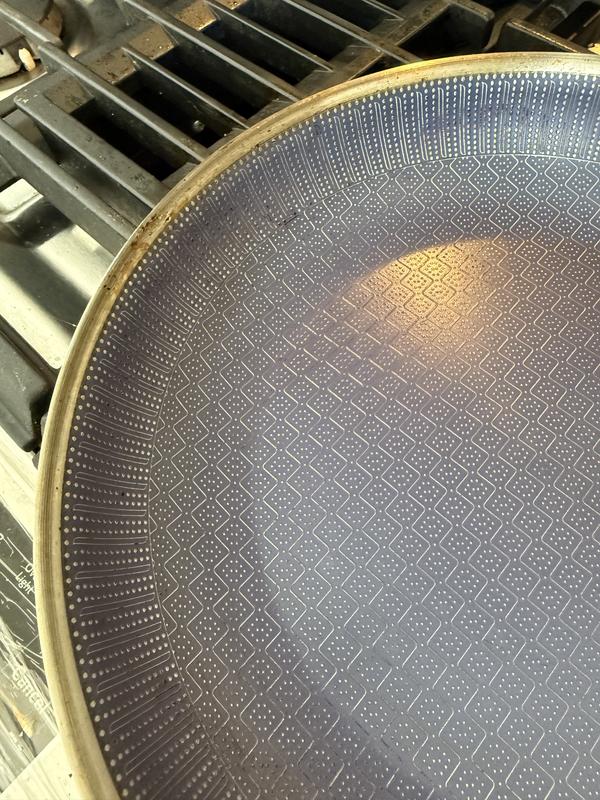 Customer photo for "Bad scorched markings all over the pan"