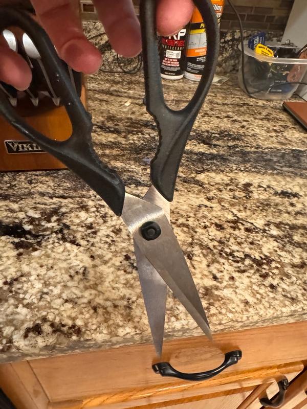 Customer photo for "Sharp knives with great blade strength."