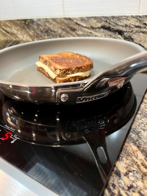 My perfectly cooked grilled cheese - cooked on Medium (level 5)