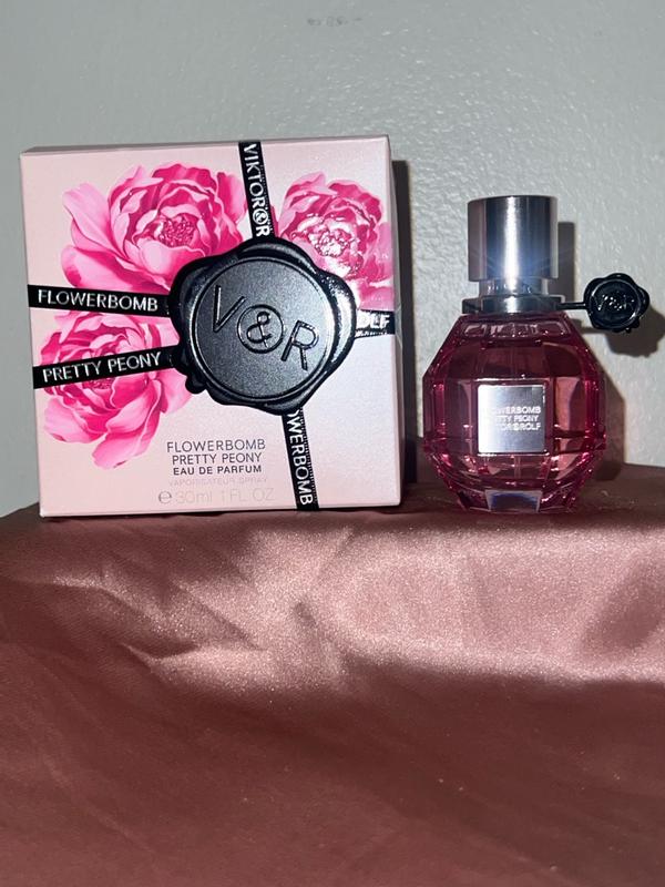 Customer carousel item 12.