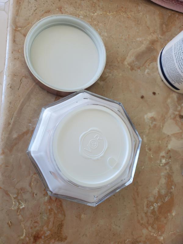 Customer photo for "Body Cream is a Dream"