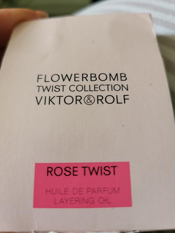 Flowerbomb rose online twist