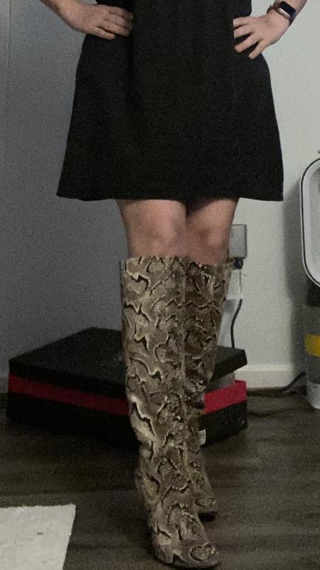 pleaser bordello
