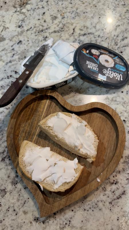 Supreme Cream Cheese – With Chives: Dairy Free & Vegan | Violife