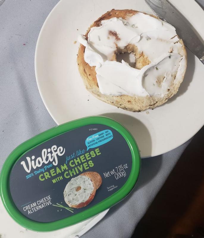 Supreme Cream Cheese – With Chives: Dairy Free & Vegan | Violife