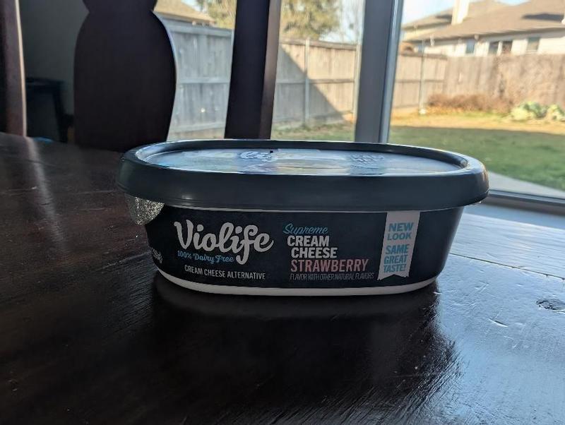 Supreme Cream Cheese Strawberry: Dairy Free | Violife