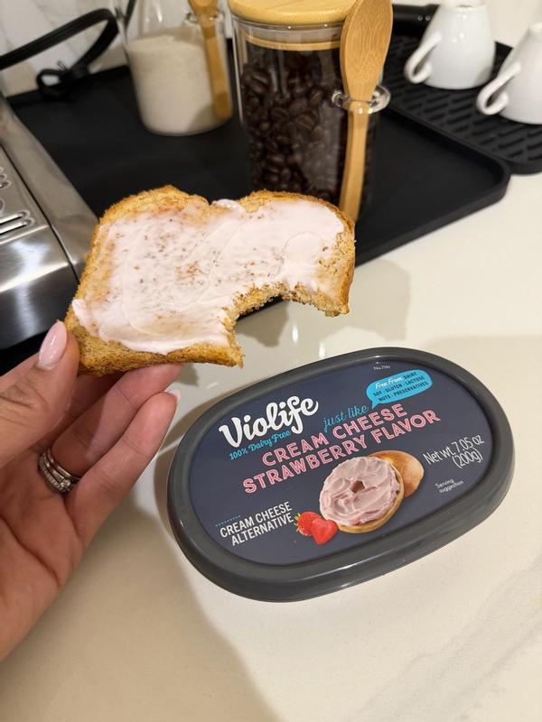 Supreme Cream Cheese Strawberry: Dairy Free | Violife