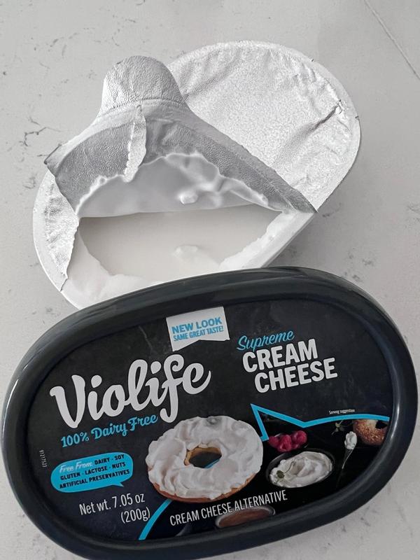 Supreme Cream Cheese Strawberry: Dairy Free | Violife