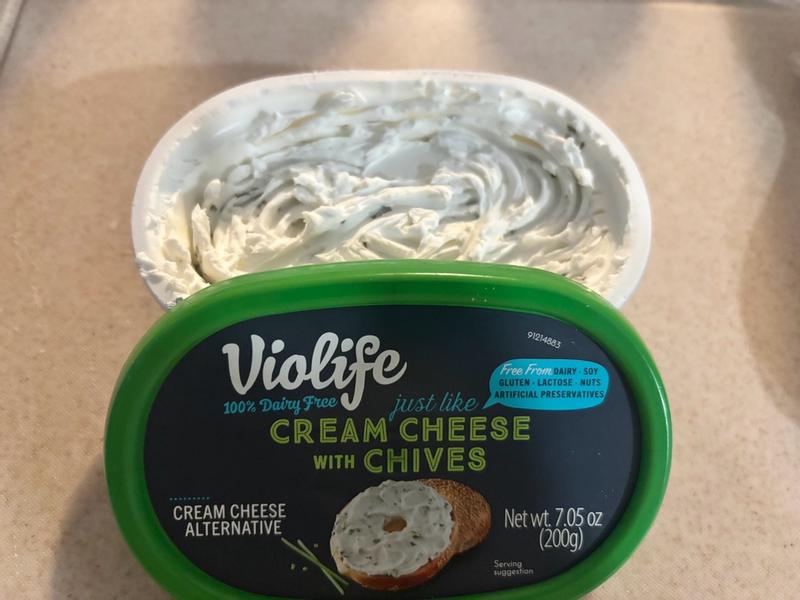 Supreme Cream Cheese Strawberry: Dairy Free | Violife